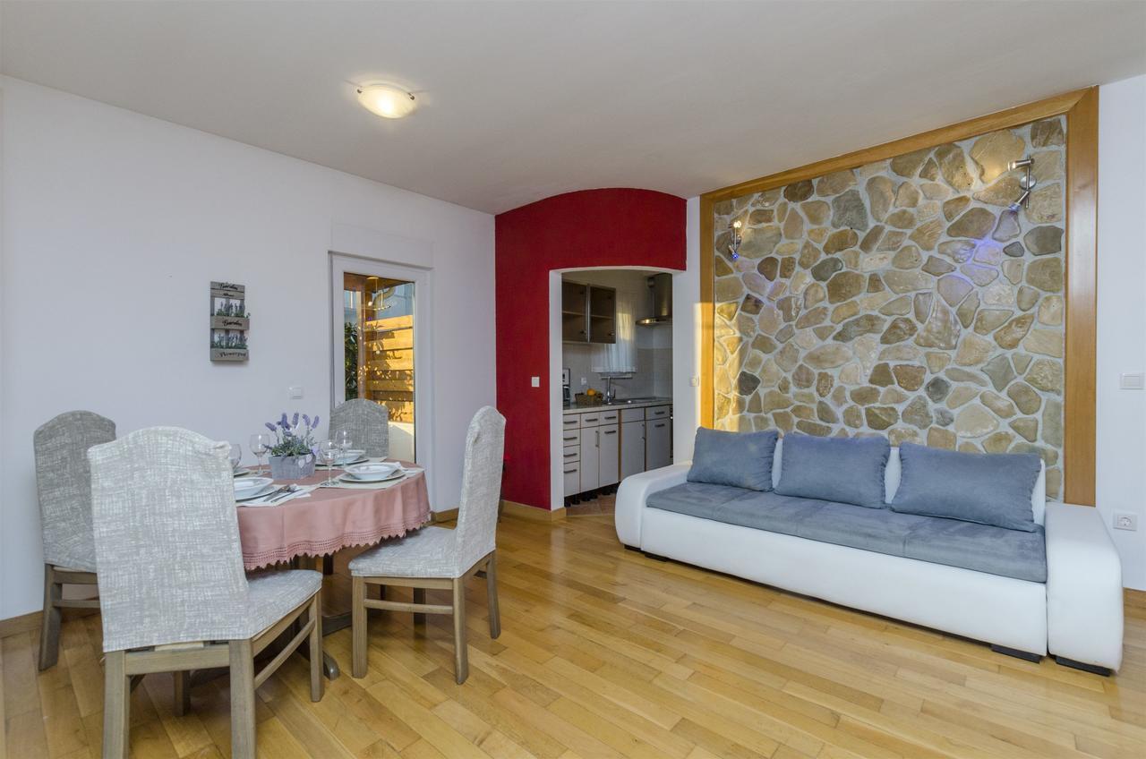 Apartments Bluesun Omiš Exterior foto